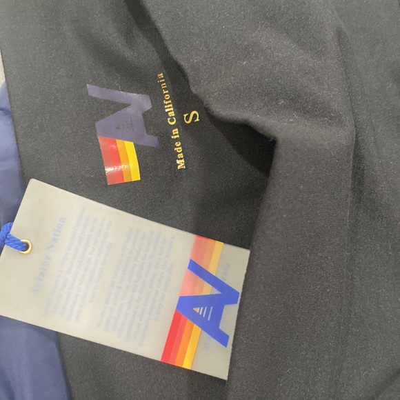 CHEVRON FULL LENGTH HI-RISE LEGGING - BLACK // colorful STRIPES - Picture 4 of 4